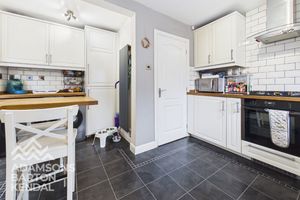 Photo 25- click for photo gallery